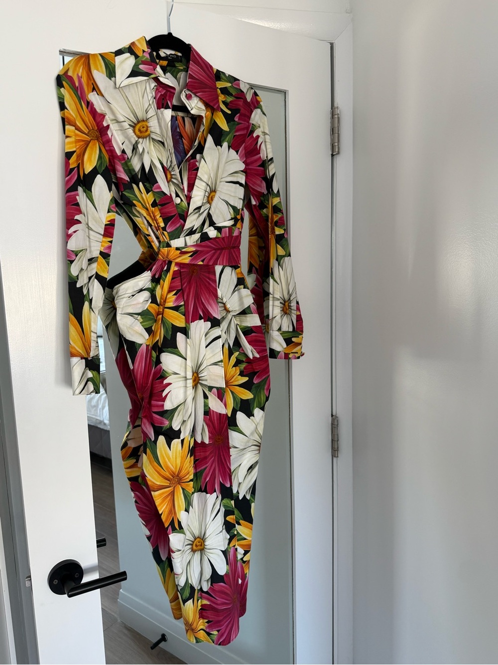 Etro Vibrant Floral Wrap Dress - Bold Daisy Print